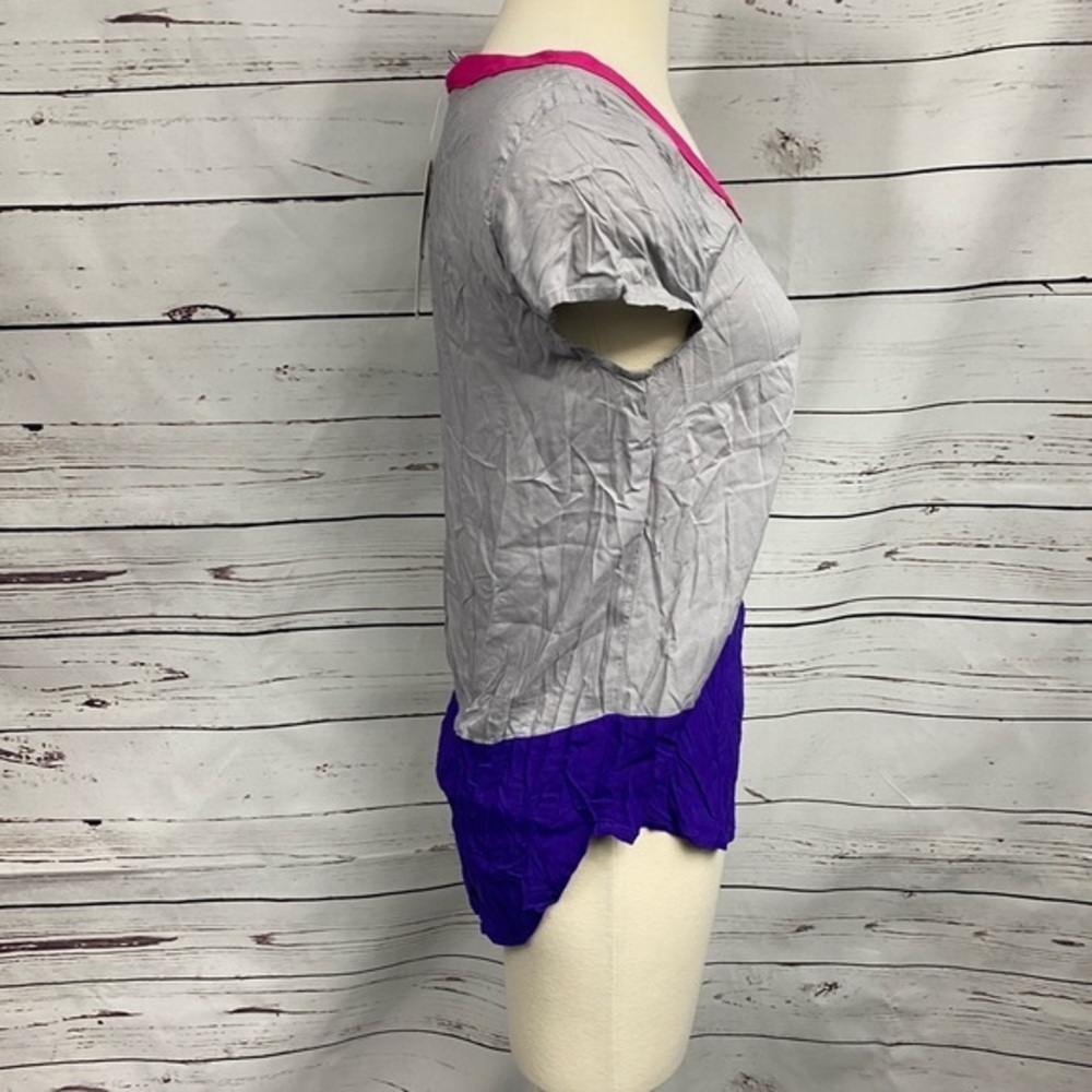 Splendid Grey‎ Color Block Top - Picture 8 of 9